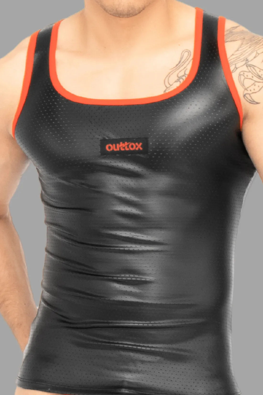 Outtox. Tanktop. Schwarz und Orange