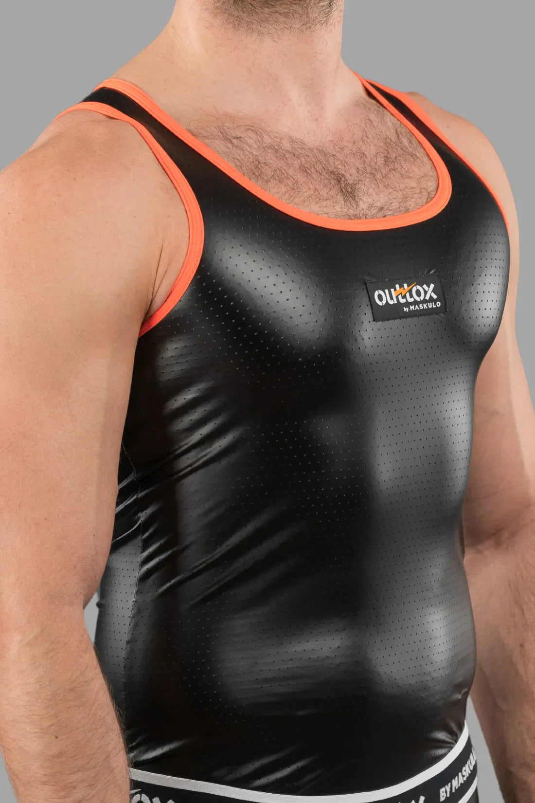 Outtox. Tanktop. Schwarz und Orange