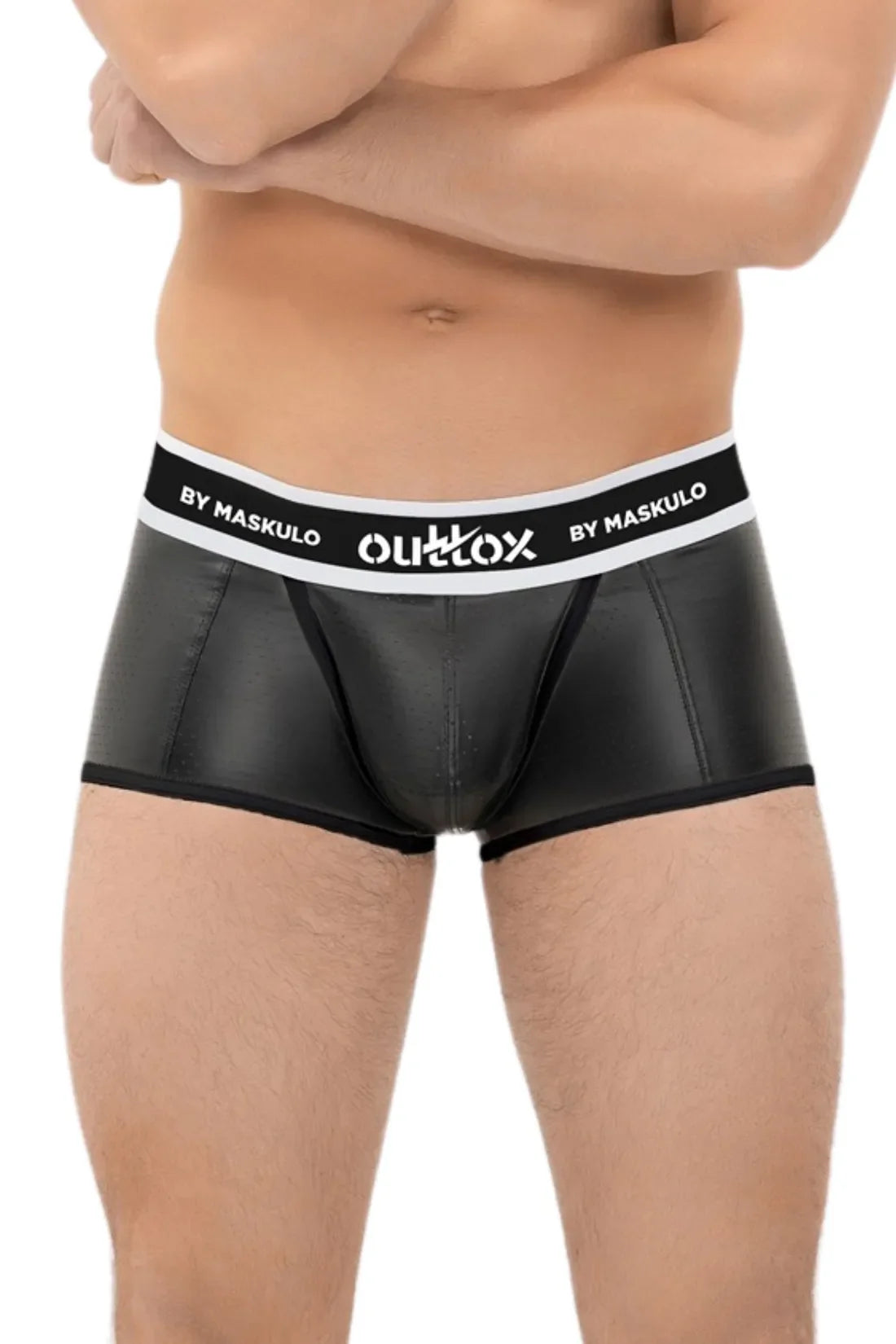 Outtox. Pantalones cortos traseros envueltos con bragueta a presión. Negro