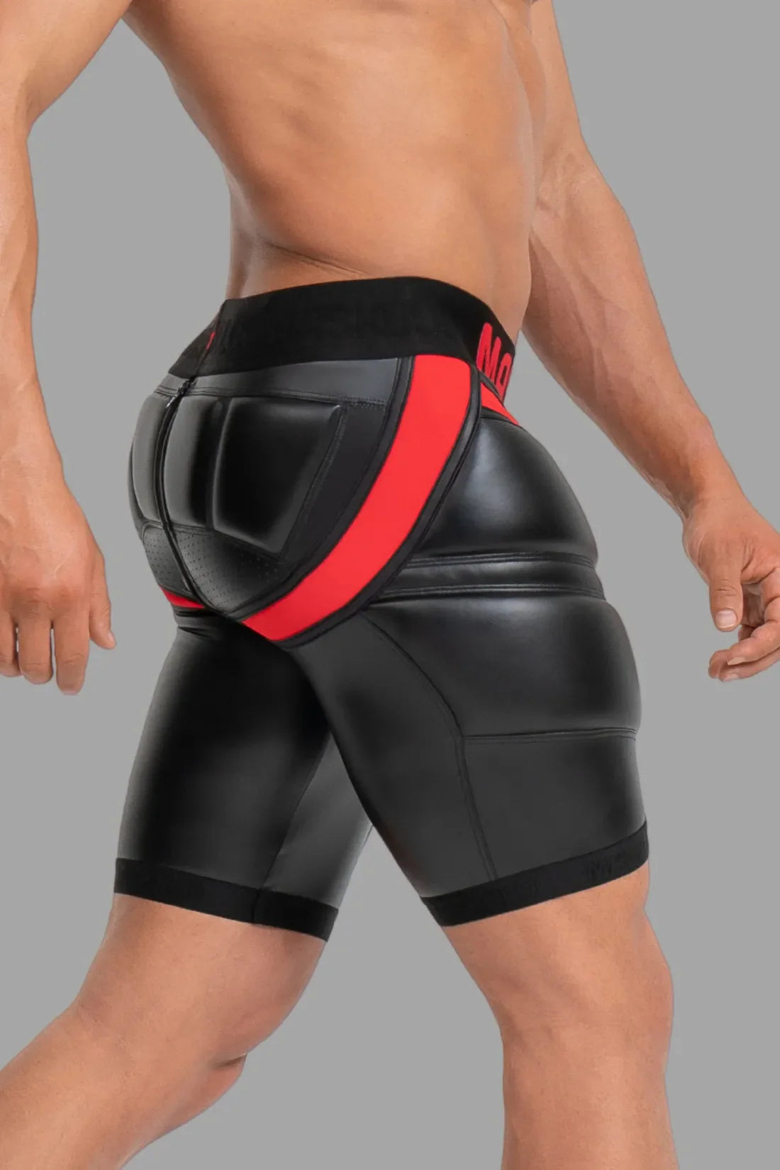 Radlerhose „Big Bulge“. Schwarz und Rot