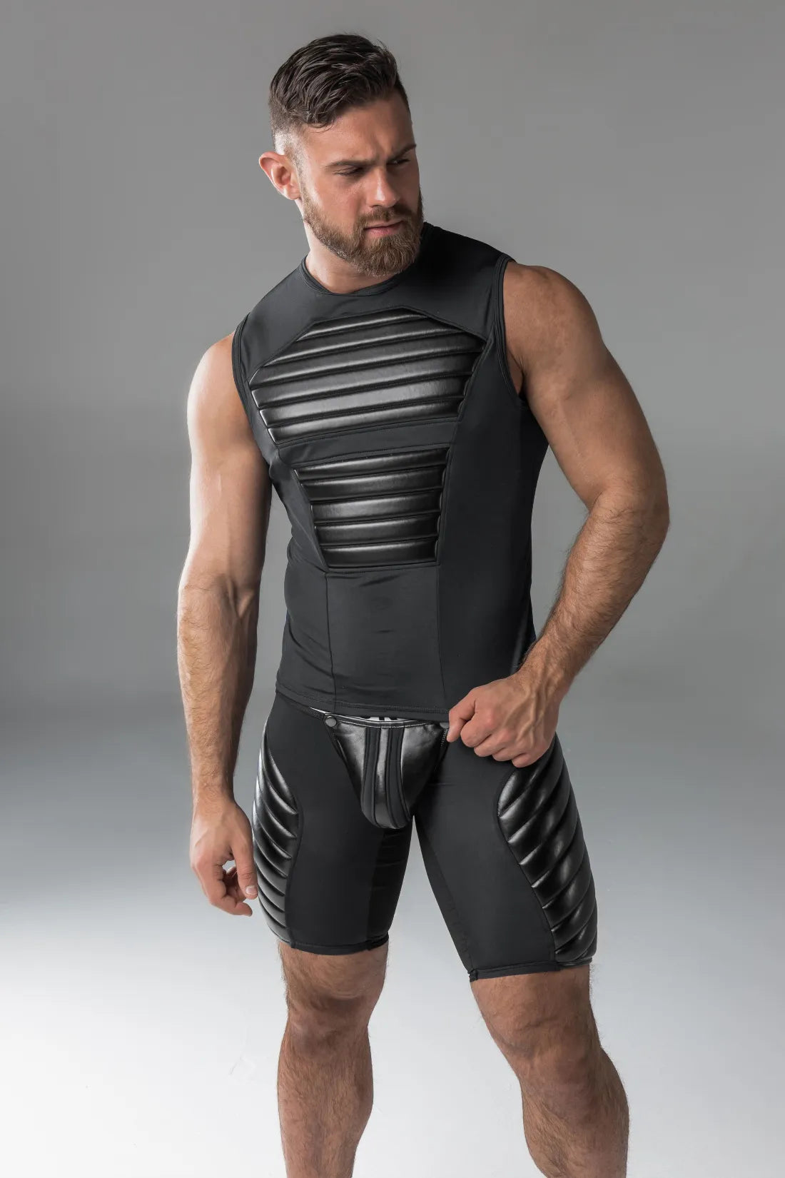 Armored. Camiseta sin mangas para hombre. Spandex. Almohadillas delanteras. Negro