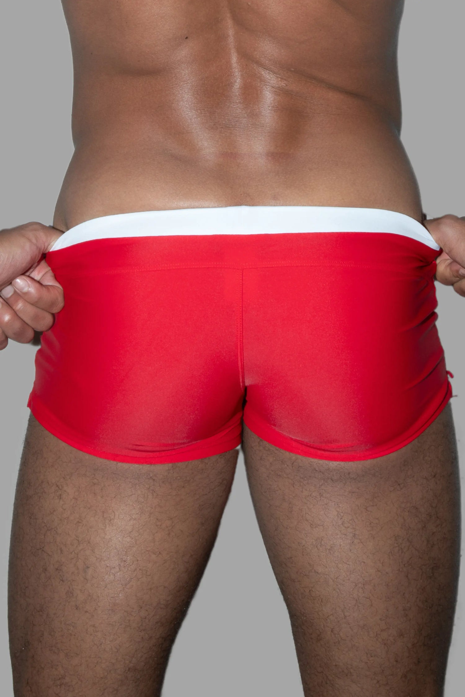 Derek Chase. Shorts de Club avec Poche. Rouge + Blanc