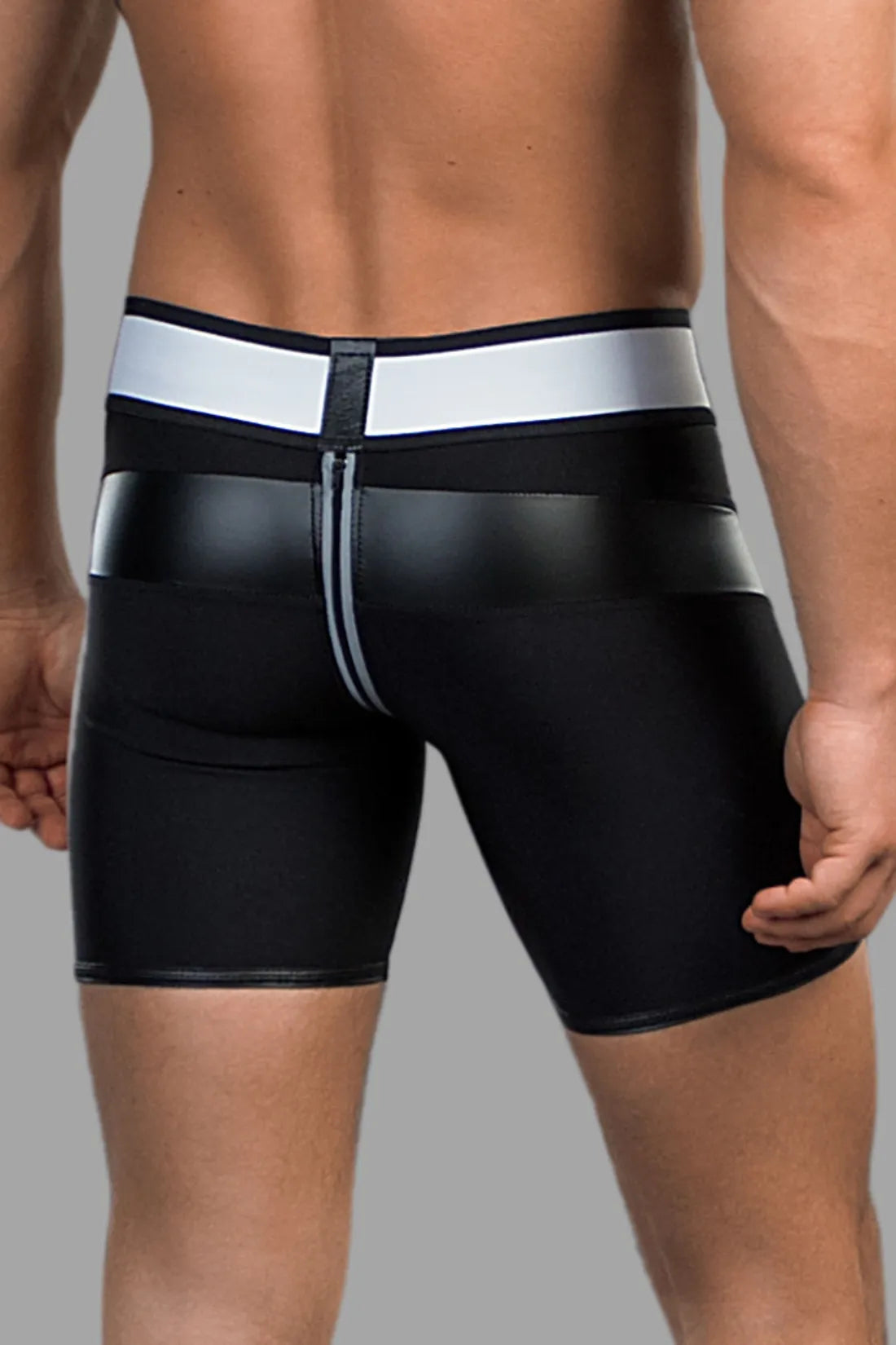 Jovenero. Pantalones cortos de ciclismo Fetish para hombre. Bragueta. Parte trasera con cremallera. Negro