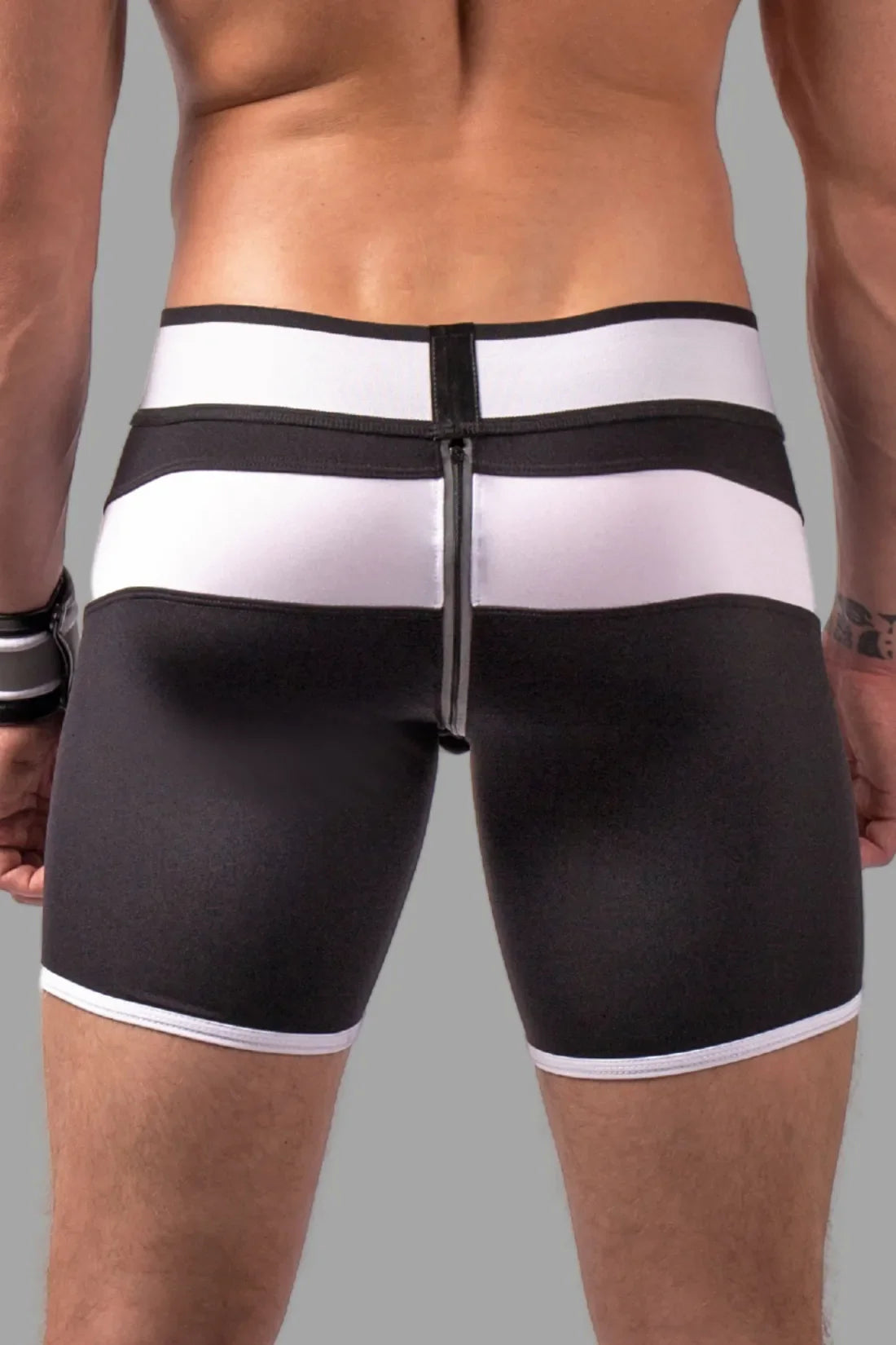 Youngero. Cuissard de cyclisme pour homme. Braguette. Arrière zippé. Noir et blanc « Neon »